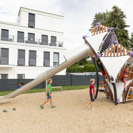 Studsmatta Triitopia.04