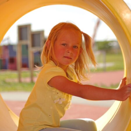 Fjädergunga Rör med fjädrar Tubo