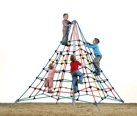 Studsmatta h. 3m (fall height 2,35m)